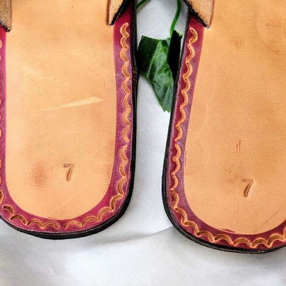 Handmade Leather Flip Flops. Absolutely Beautiful. Like New - Picture 5 of 7
